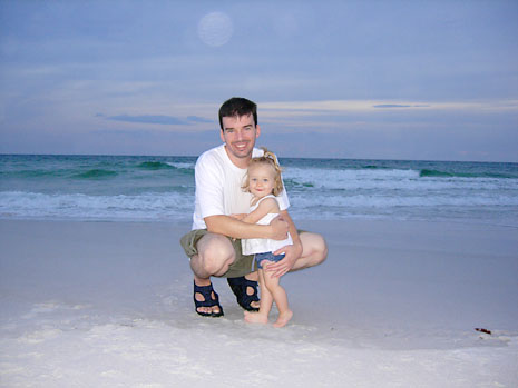 trip_beach_pose_with_daddy.jpg