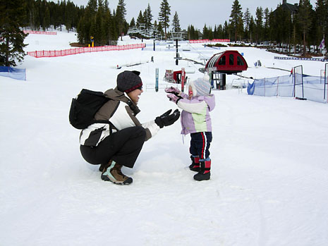 tahoe-mountain-mommy-and-b-play-in-snow.jpg