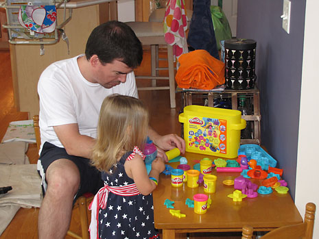 gg-play-doh-with-daddy.jpg